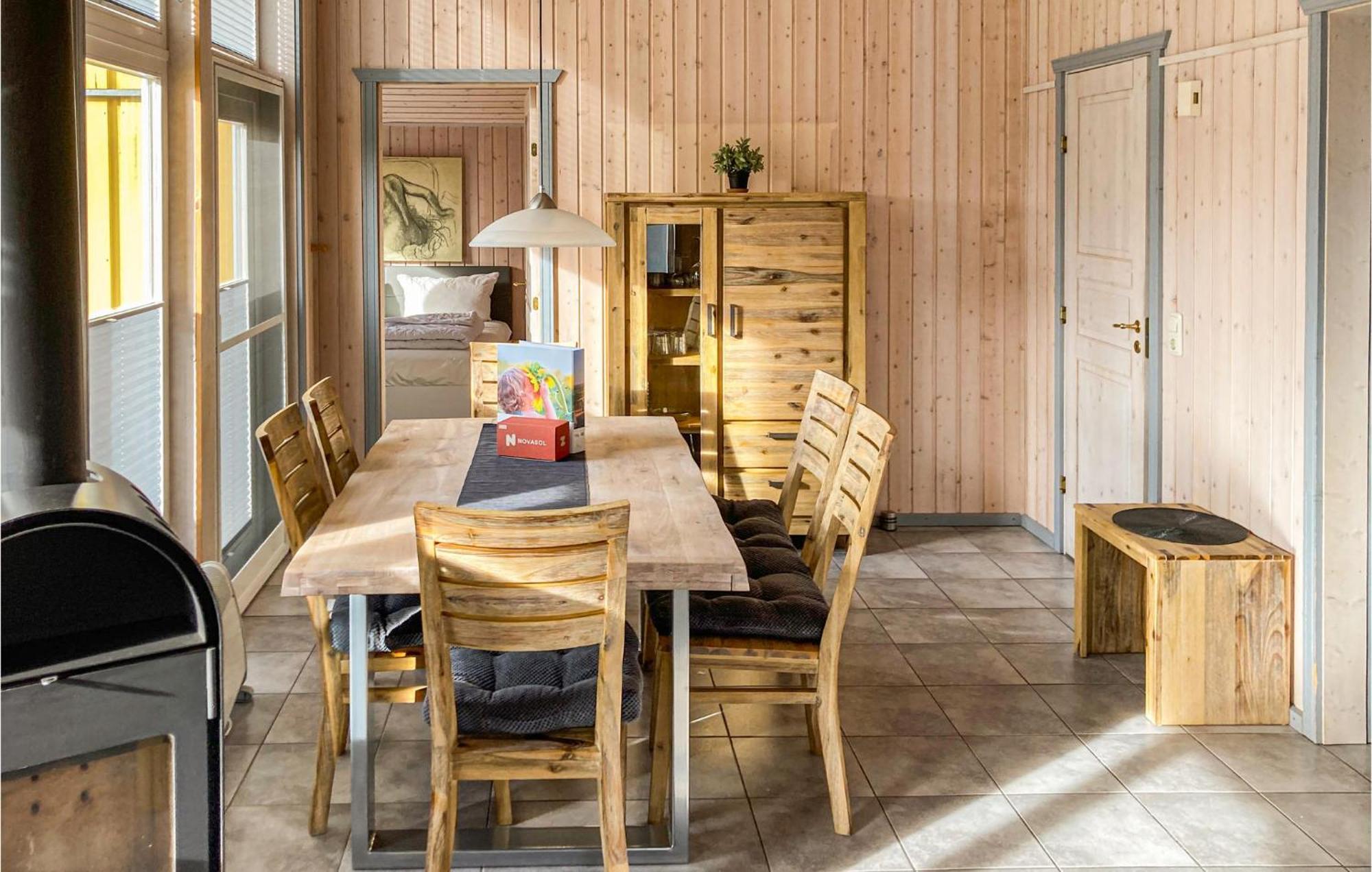 2 Bedroom Nice Home In Rechlin Eksteriør bilde