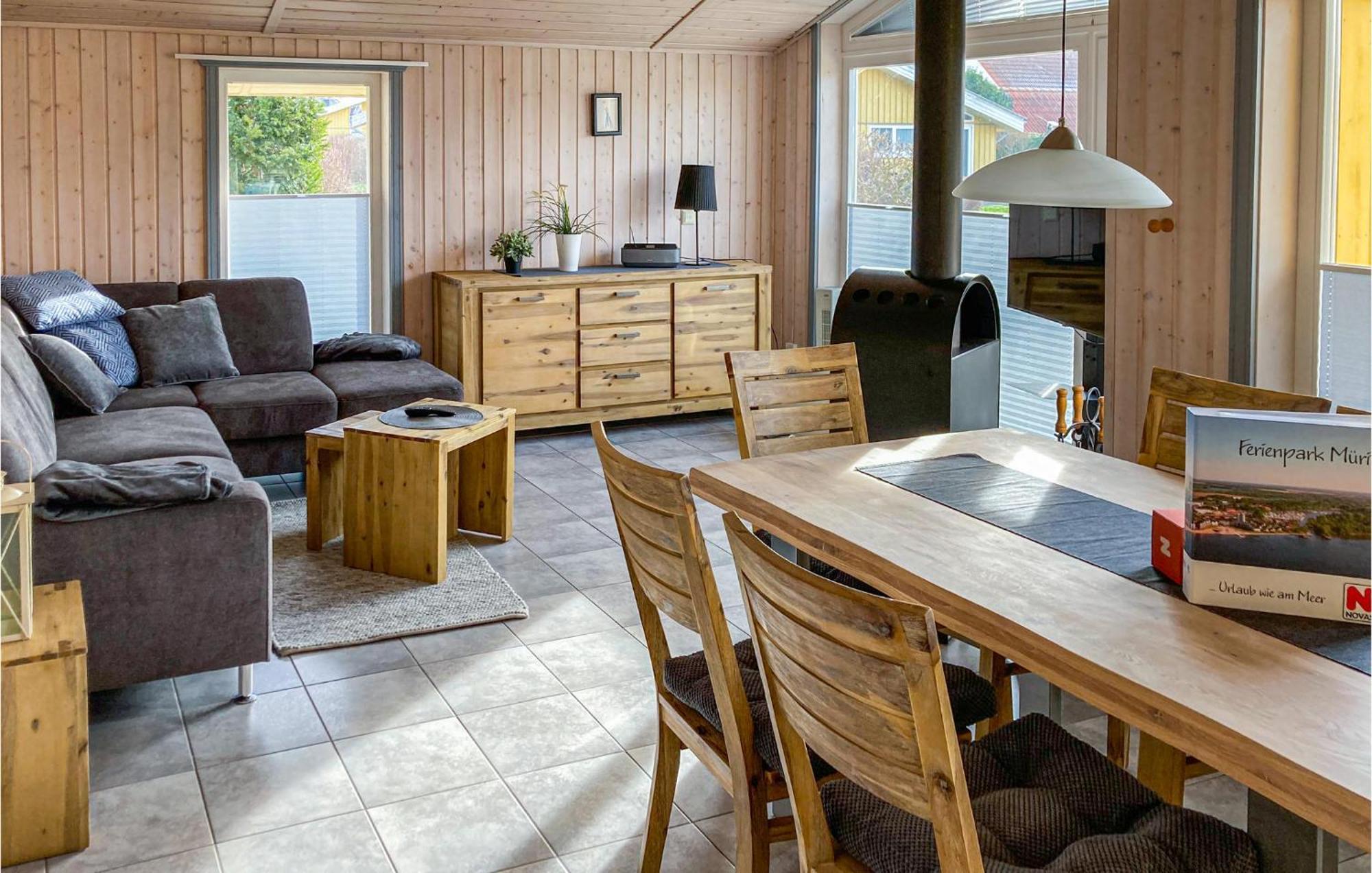 2 Bedroom Nice Home In Rechlin Eksteriør bilde